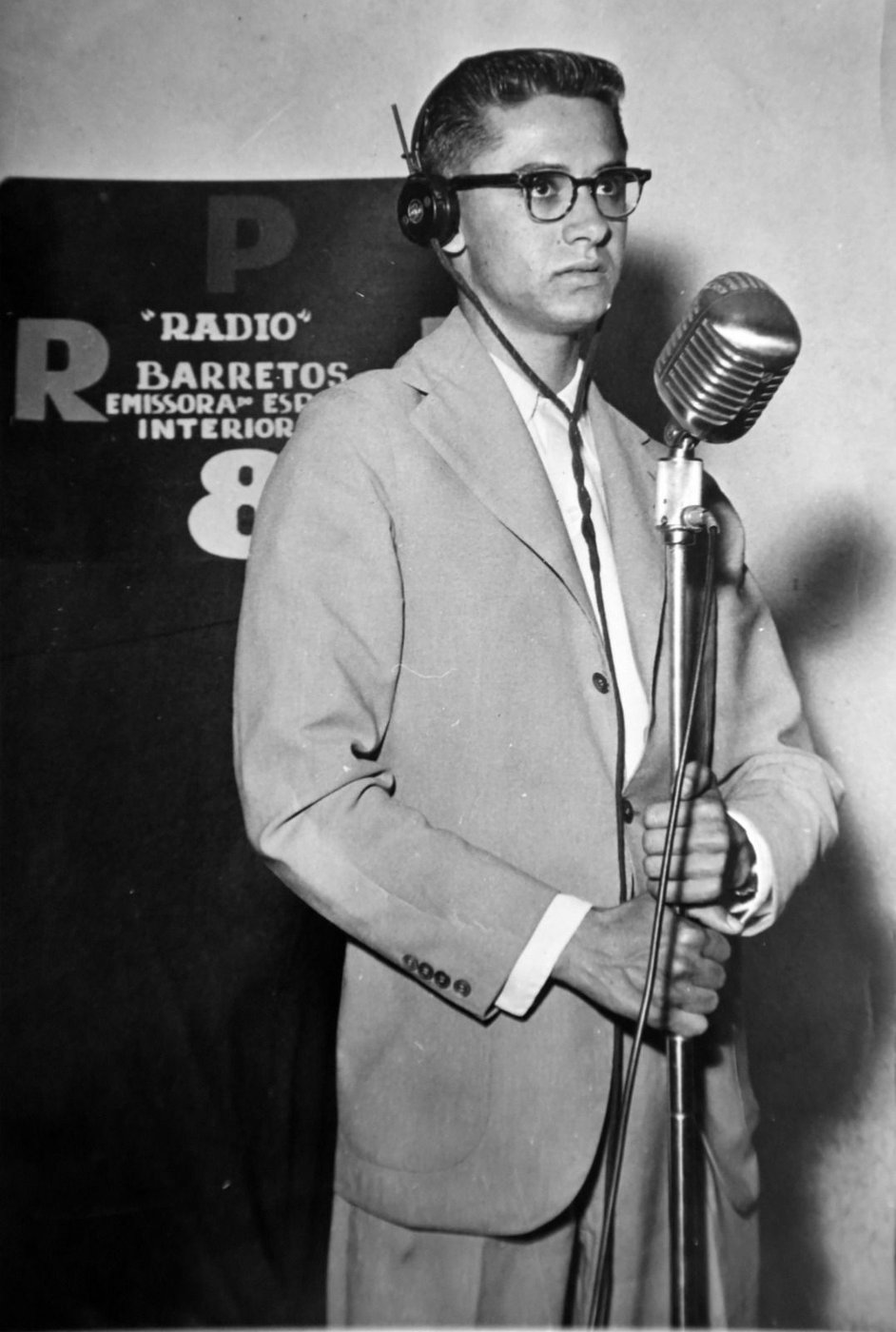 João Monteiro de Barros Filho na Rádio Barretos, início da carreira